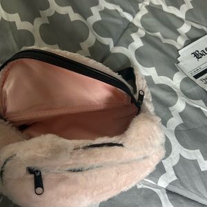 Light pink fluffy fanny pack USED